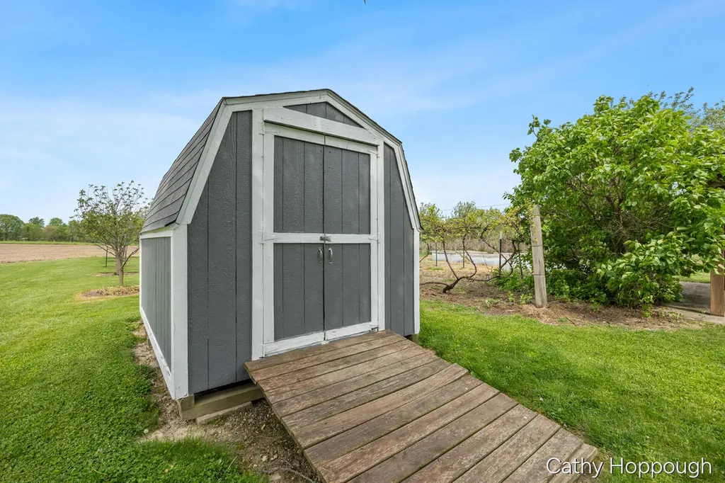 6521 Clinton Trail Campbell Township MI 48815