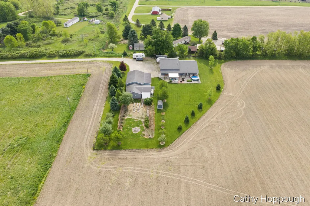 6521 Clinton Trail Campbell Township MI 48815