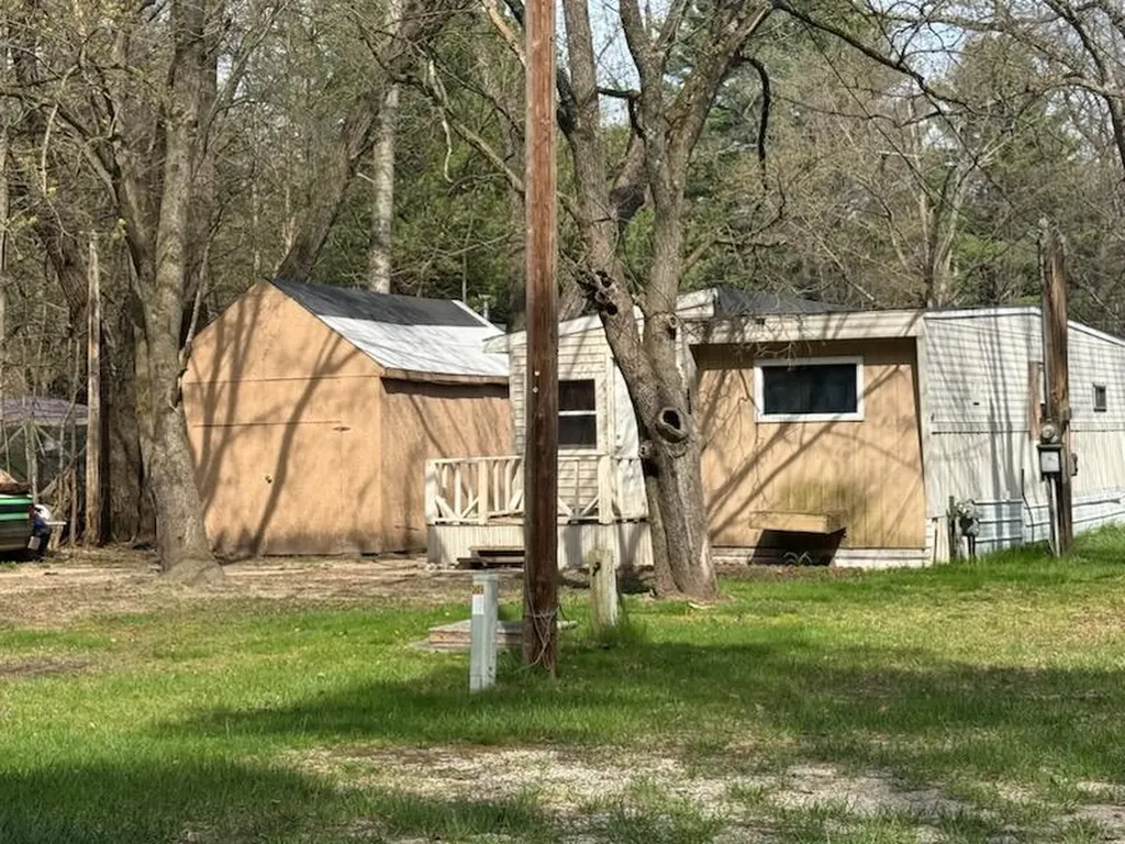 3430 S Chestnut Avenue Big Prairie Township MI 49337