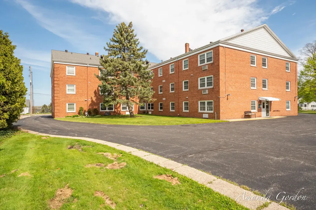 1249 Lakeshore Drive Muskegon City MI 49441