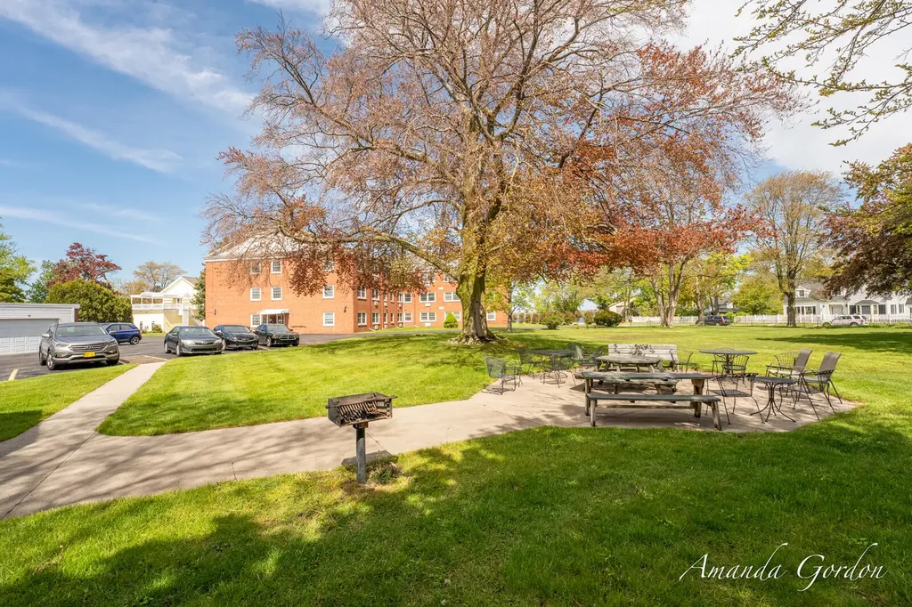 1249 Lakeshore Drive Muskegon City MI 49441