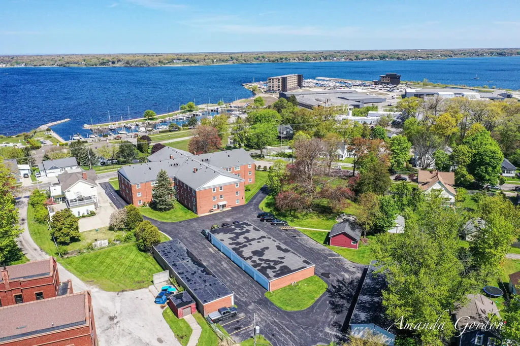 1249 Lakeshore Drive Muskegon City MI 49441