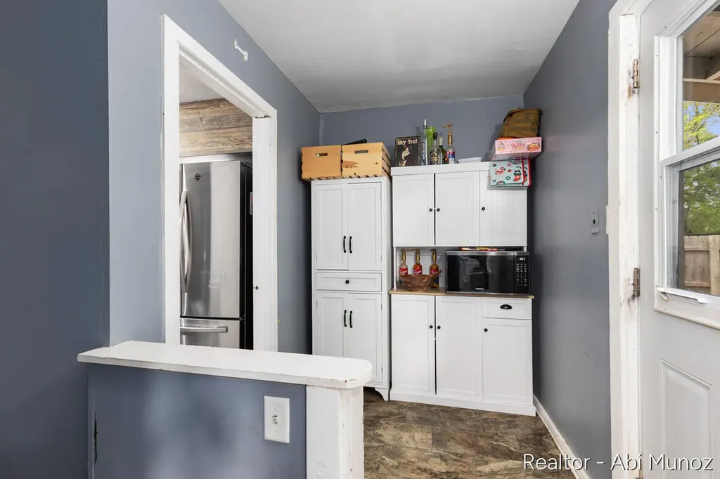 2852 Longstreet Avenue SW Wyoming City MI 49509