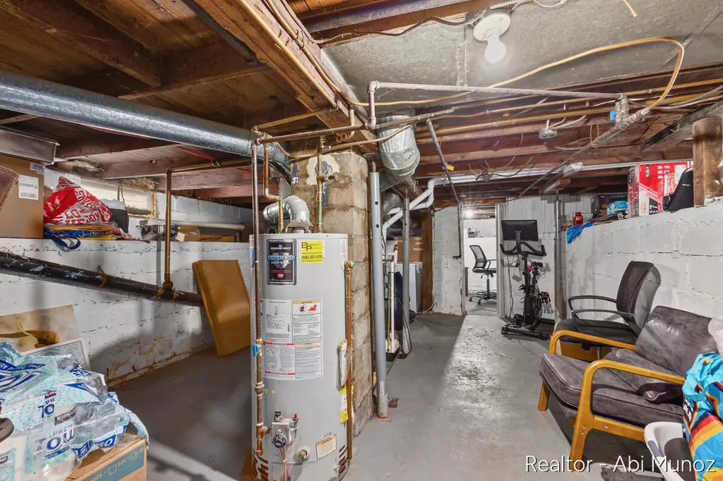 2852 Longstreet Avenue SW Wyoming City MI 49509