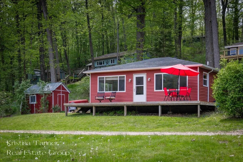 13737 Lower Bayside Drive Grattan Township MI 48809