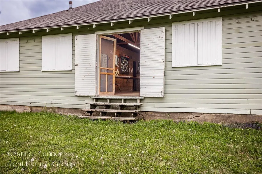 13737 Lower Bayside Drive Grattan Township MI 48809