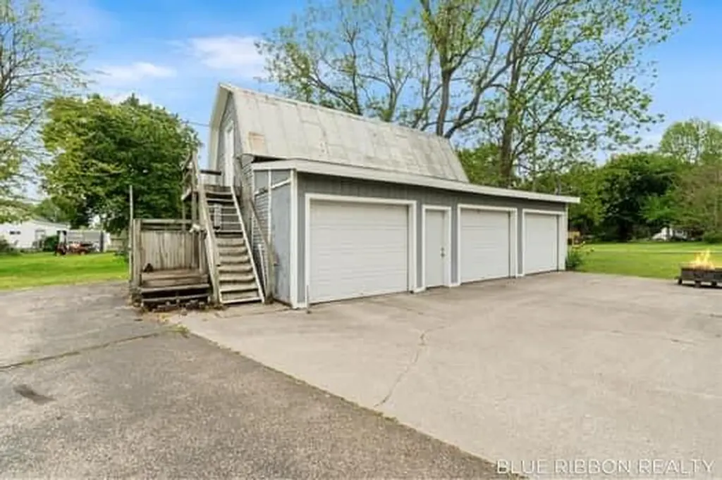 130 W Cherry Street Wayland City MI 49348