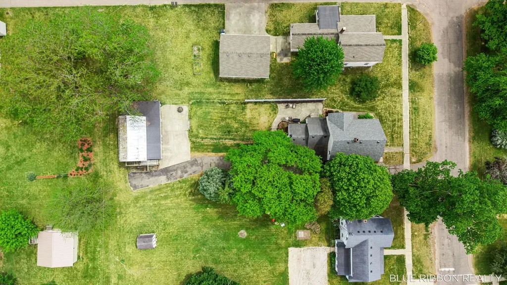 130 W Cherry Street Wayland City MI 49348