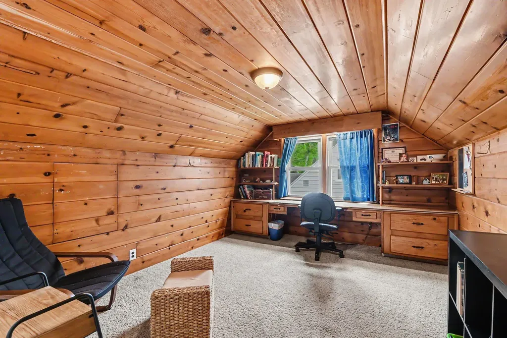 1308 Ellsmere Street NE Grand Rapids City MI 49505