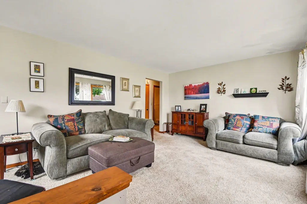 1308 Ellsmere Street NE Grand Rapids City MI 49505