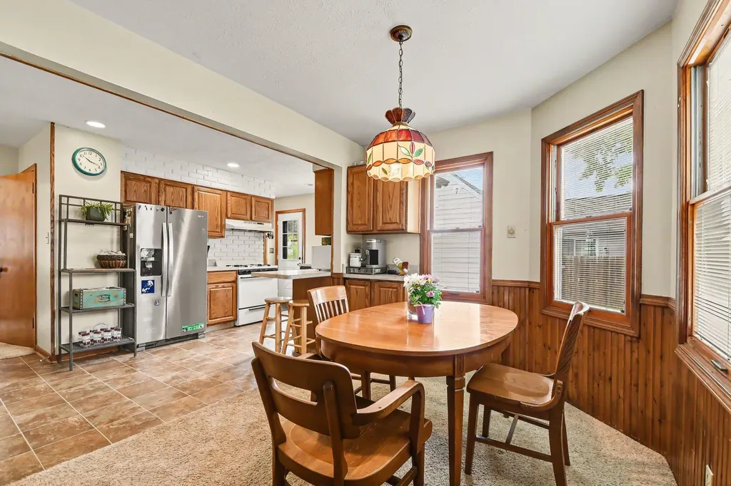 1308 Ellsmere Street NE Grand Rapids City MI 49505