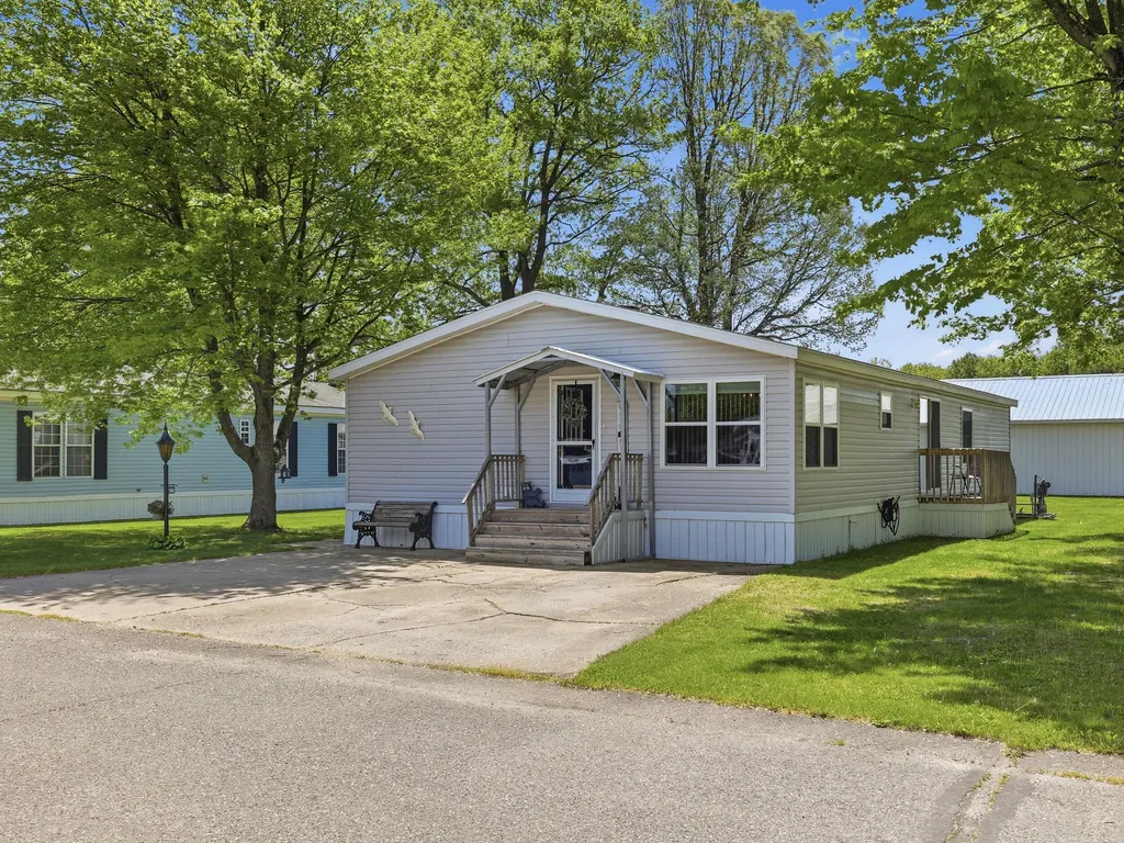 166 Aspen Street NE Solon Township MI 49319