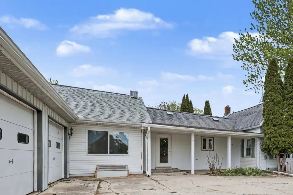 10919 N Maple Island Road Holton Township MI 49412