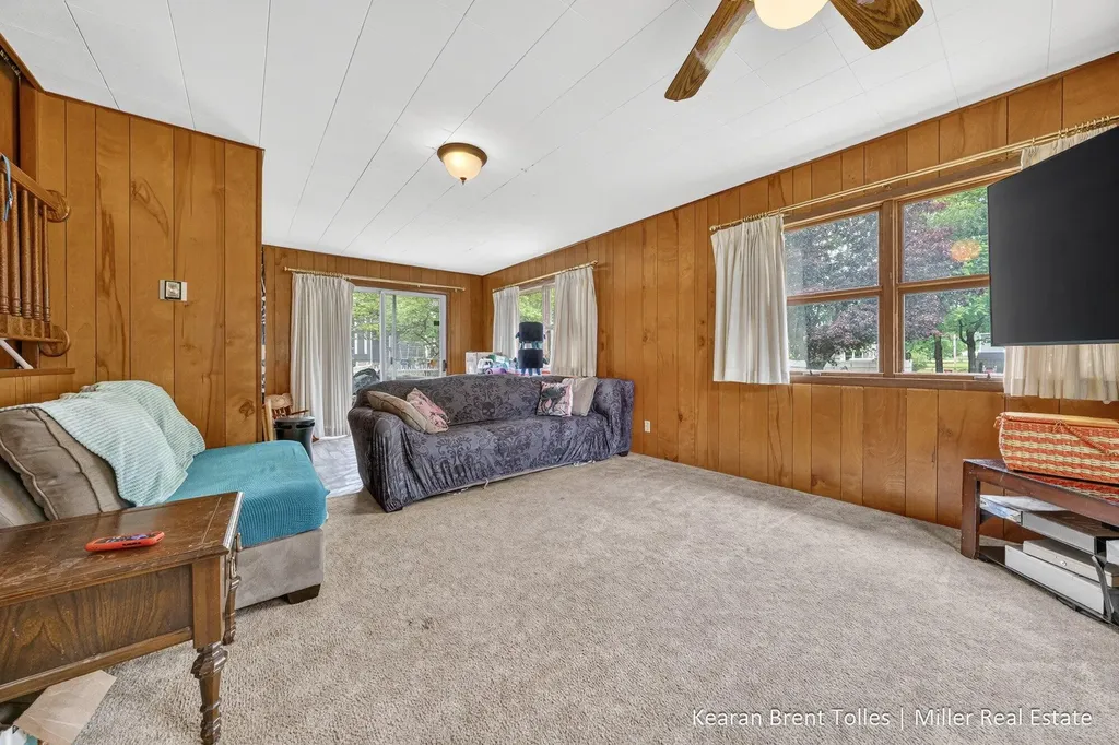527 N Boltwood Street Hastings City MI 49058