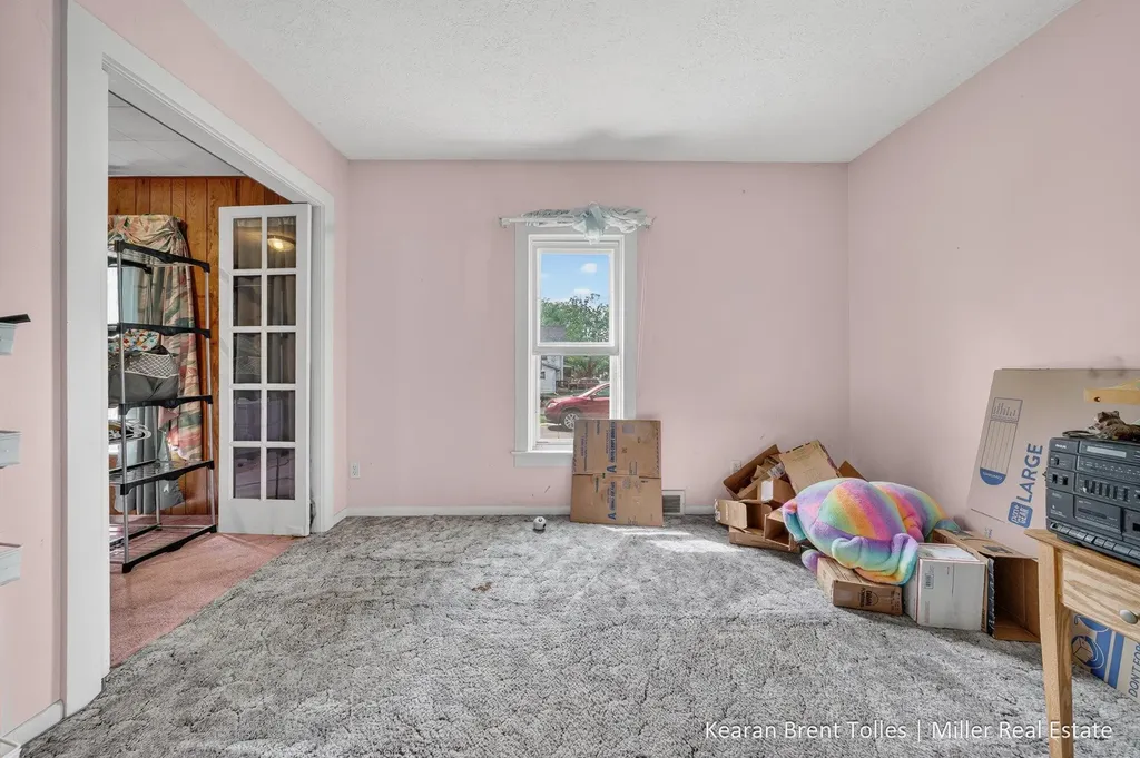 527 N Boltwood Street Hastings City MI 49058