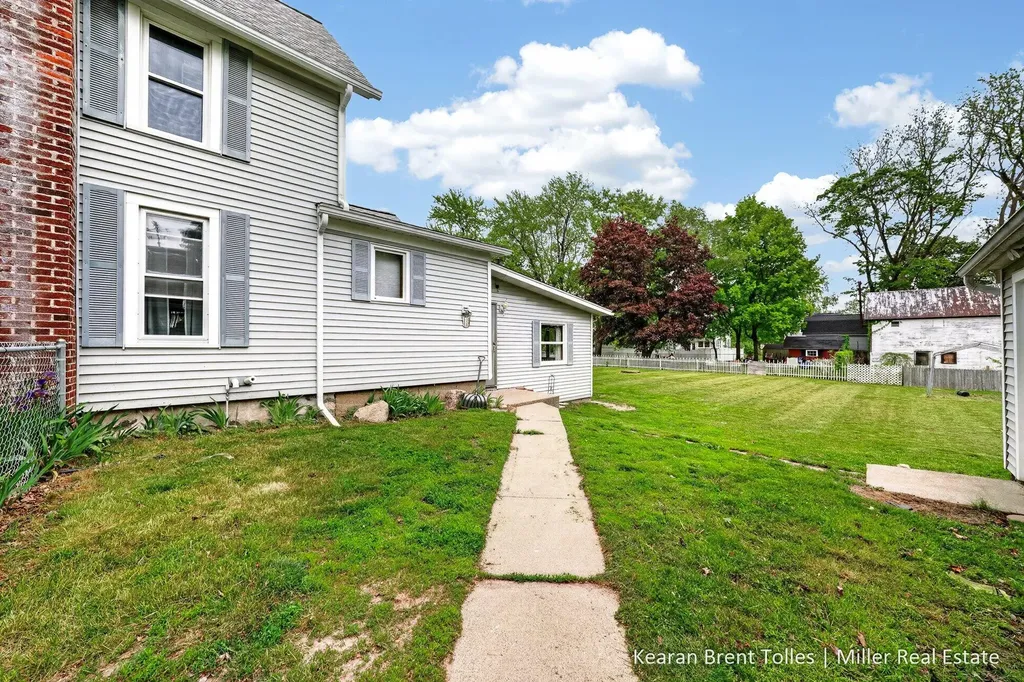 527 N Boltwood Street Hastings City MI 49058