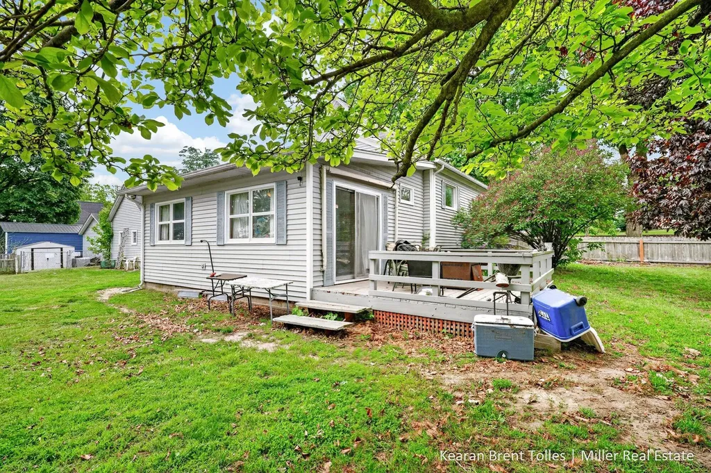 527 N Boltwood Street Hastings City MI 49058
