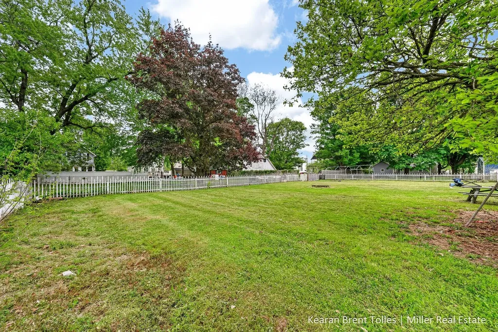 527 N Boltwood Street Hastings City MI 49058