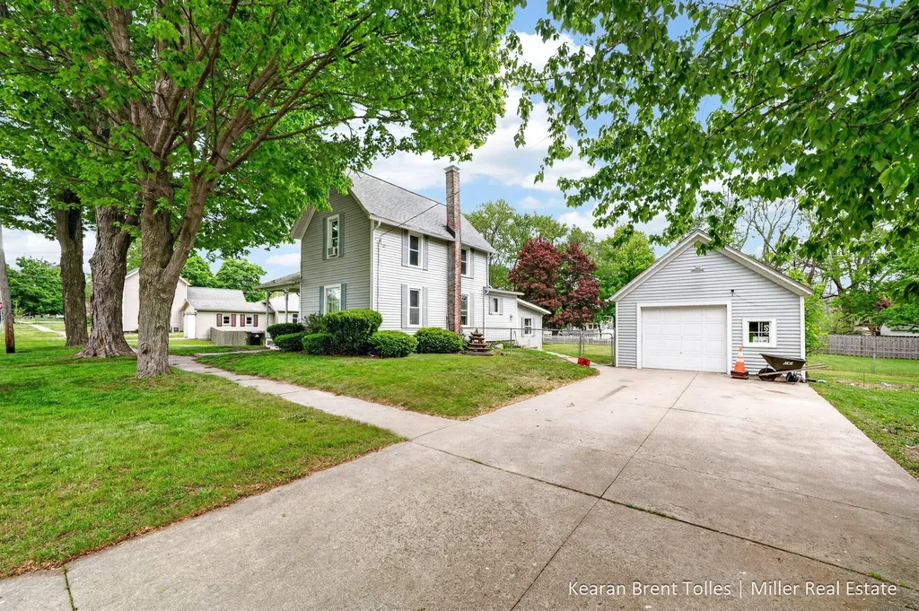 527 N Boltwood Street Hastings City MI 49058
