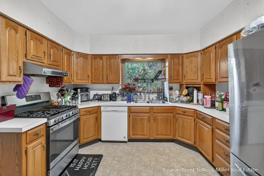 527 N Boltwood Street Hastings City MI 49058