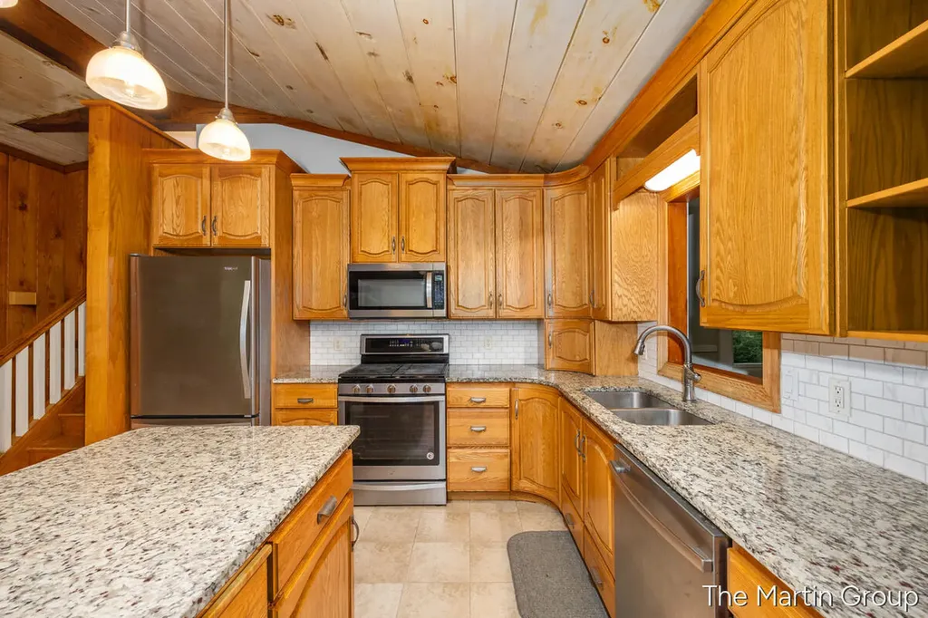 6610 Riga Avenue NE Plainfield Charter Township MI 49341