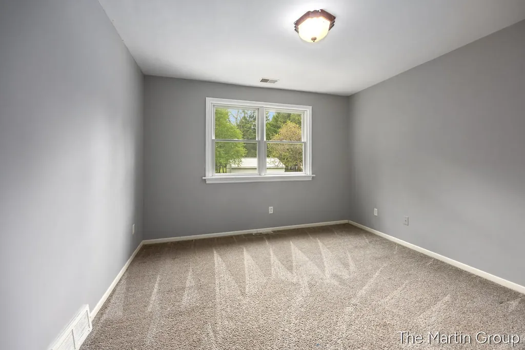 6610 Riga Avenue NE Plainfield Charter Township MI 49341