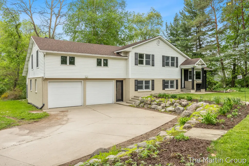 6610 Riga Avenue NE Plainfield Charter Township MI 49341