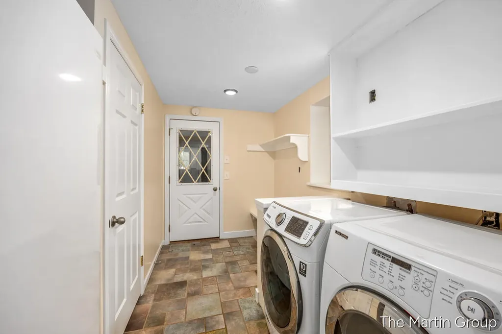 6610 Riga Avenue NE Plainfield Charter Township MI 49341