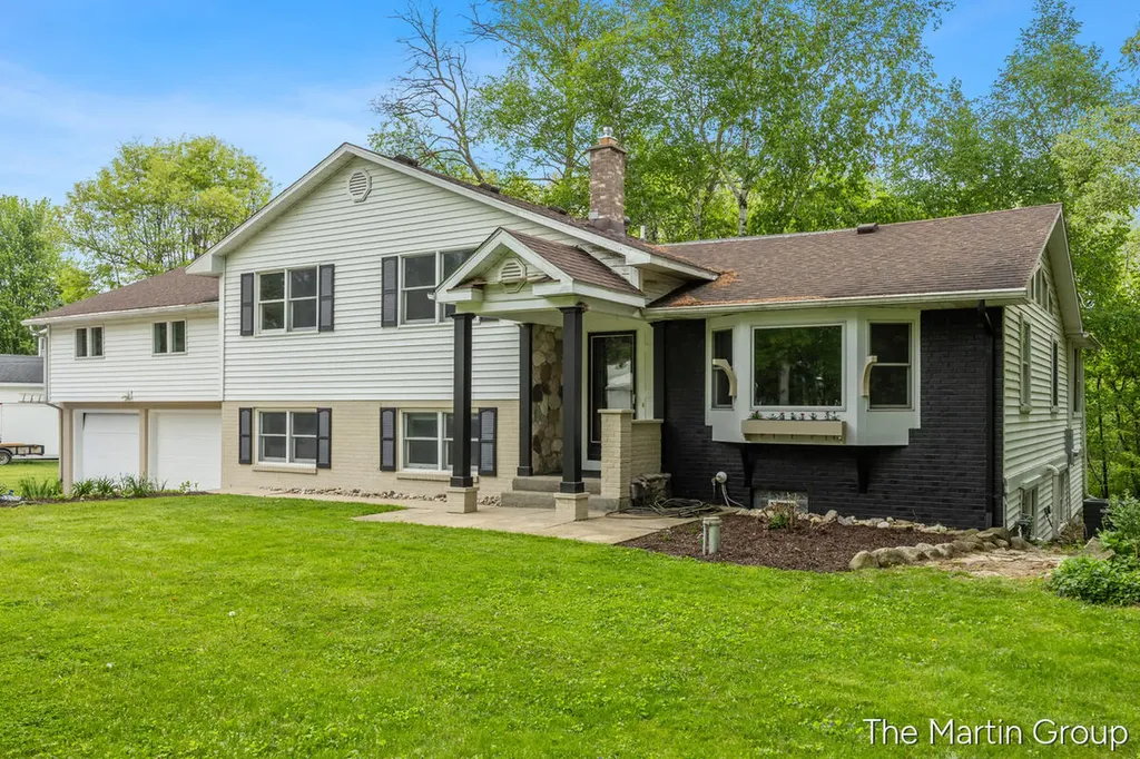 6610 Riga Avenue NE Plainfield Charter Township MI 49341