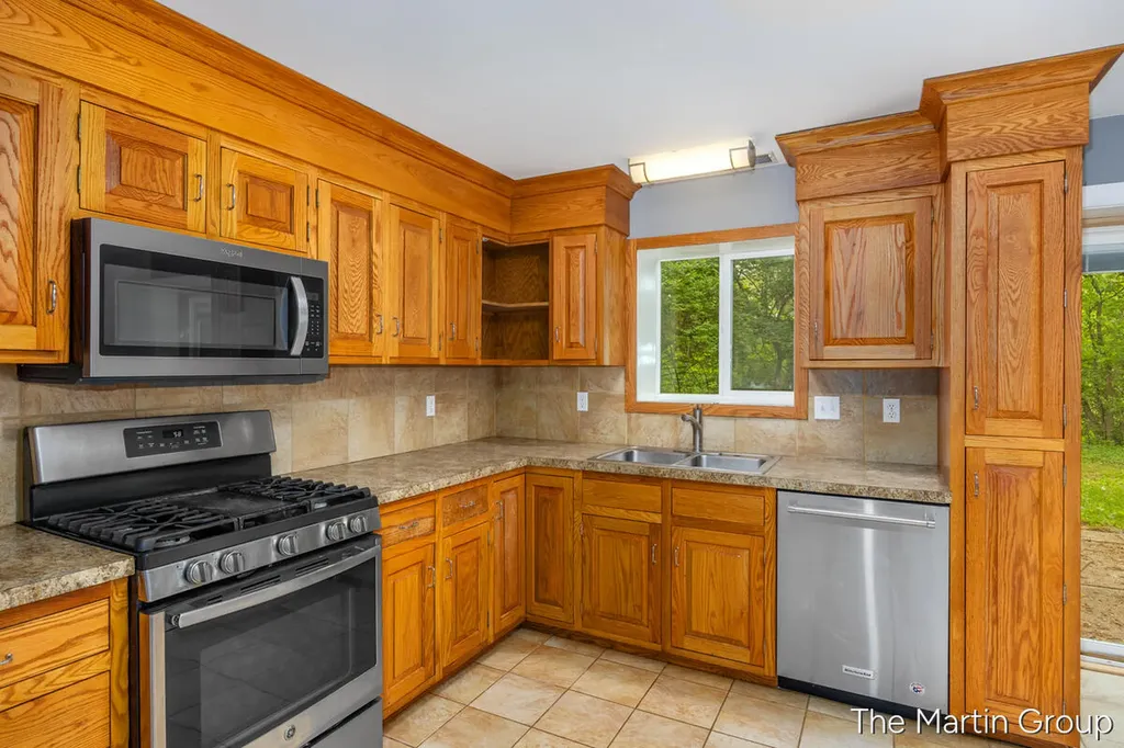6610 Riga Avenue NE Plainfield Charter Township MI 49341