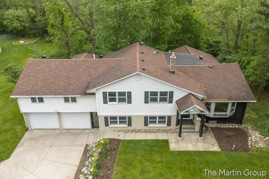 6610 Riga Avenue NE Plainfield Charter Township MI 49341