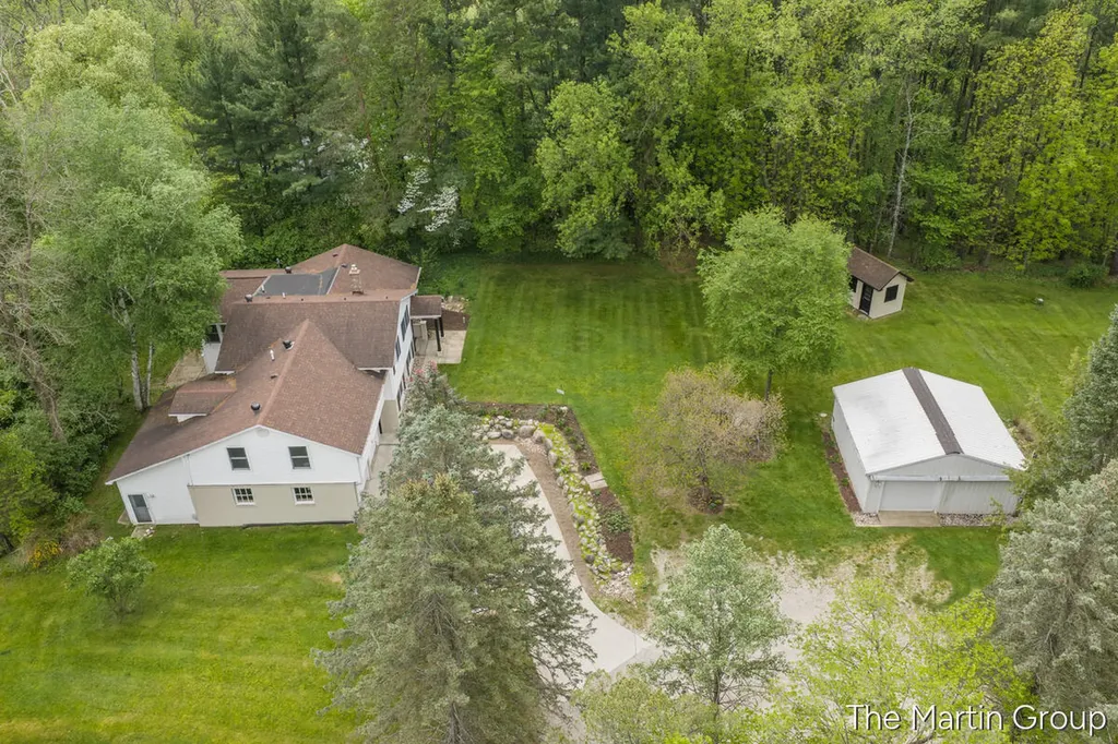 6610 Riga Avenue NE Plainfield Charter Township MI 49341