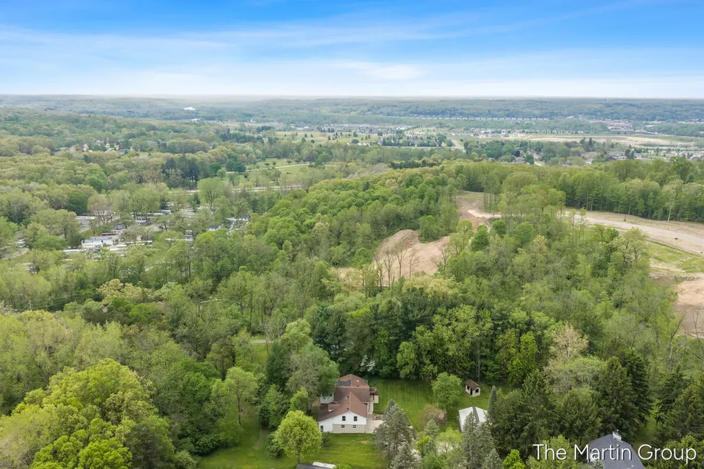 6610 Riga Avenue NE Plainfield Charter Township MI 49341