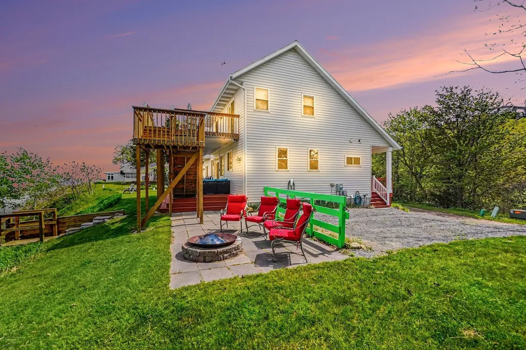 3053 N Lakeshore Drive Golden Township MI 49436