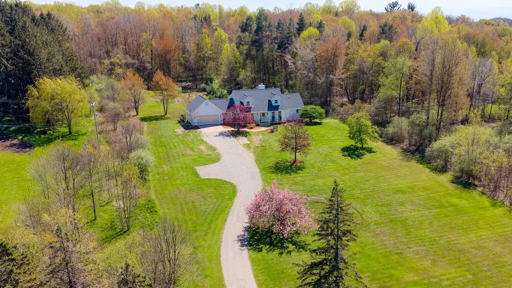 6352 143rd Avenue Laketown Township MI 49423