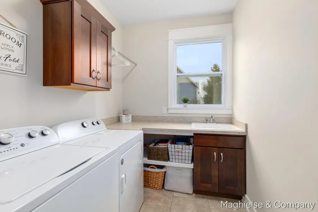 8374 Rose Ridge Drive Cannon Township MI 49341