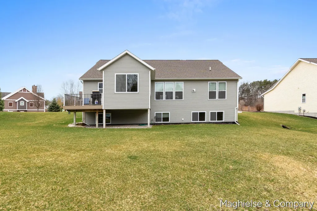 8374 Rose Ridge Drive Cannon Township MI 49341
