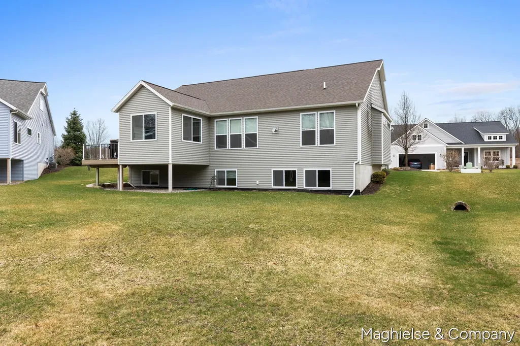 8374 Rose Ridge Drive Cannon Township MI 49341