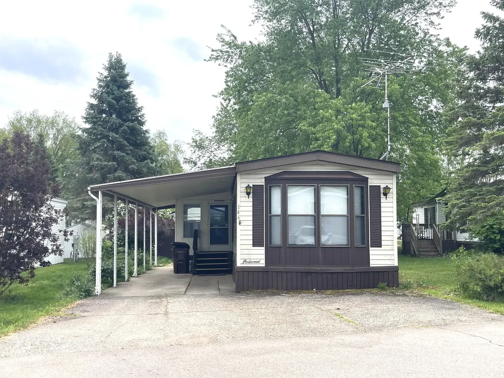 855 W Jefferson Street Grand Ledge City MI 48837