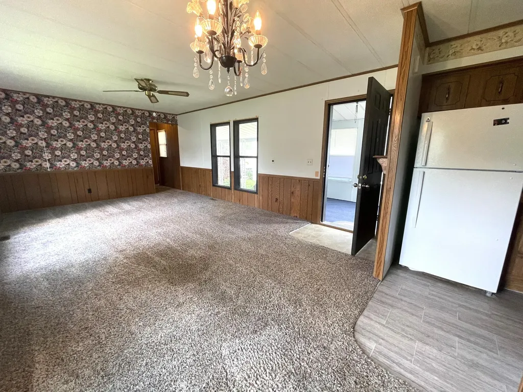 855 W Jefferson Street Grand Ledge City MI 48837