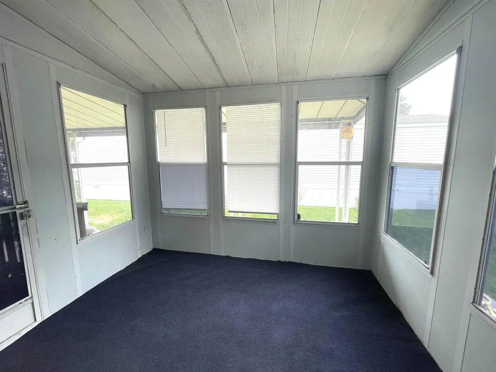 855 W Jefferson Street Grand Ledge City MI 48837