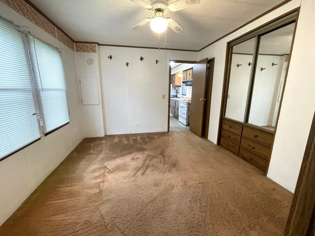855 W Jefferson Street Grand Ledge City MI 48837