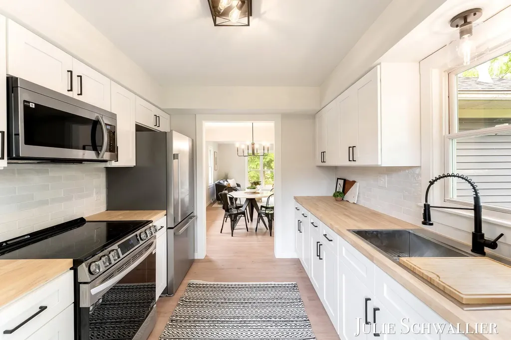 4300 Fuller Avenue SE Grand Rapids City MI 49508