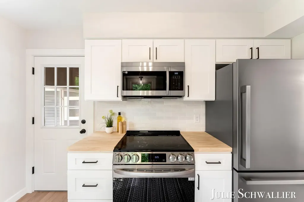 4300 Fuller Avenue SE Grand Rapids City MI 49508