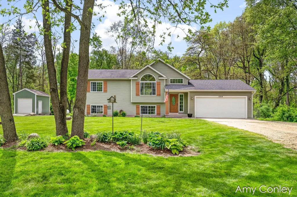 1214 Delaney Drive Martin Township MI 49070