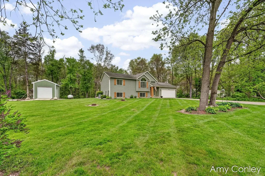 1214 Delaney Drive Martin Township MI 49070