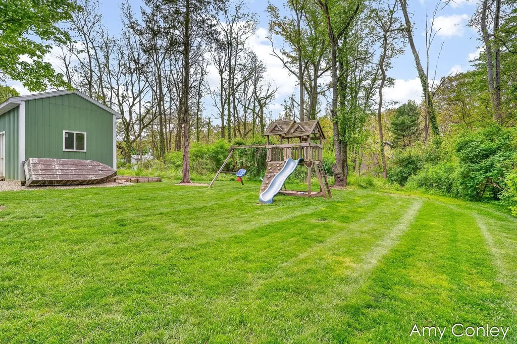 1214 Delaney Drive Martin Township MI 49070
