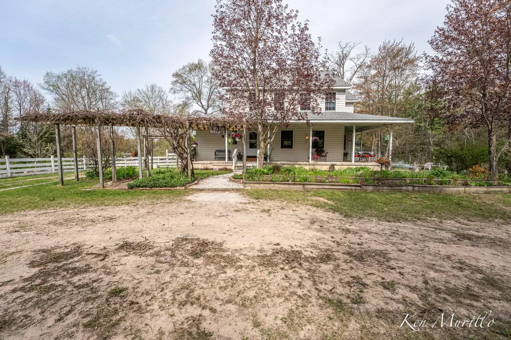 1519 N Roscommon Road Markey Township MI 48653