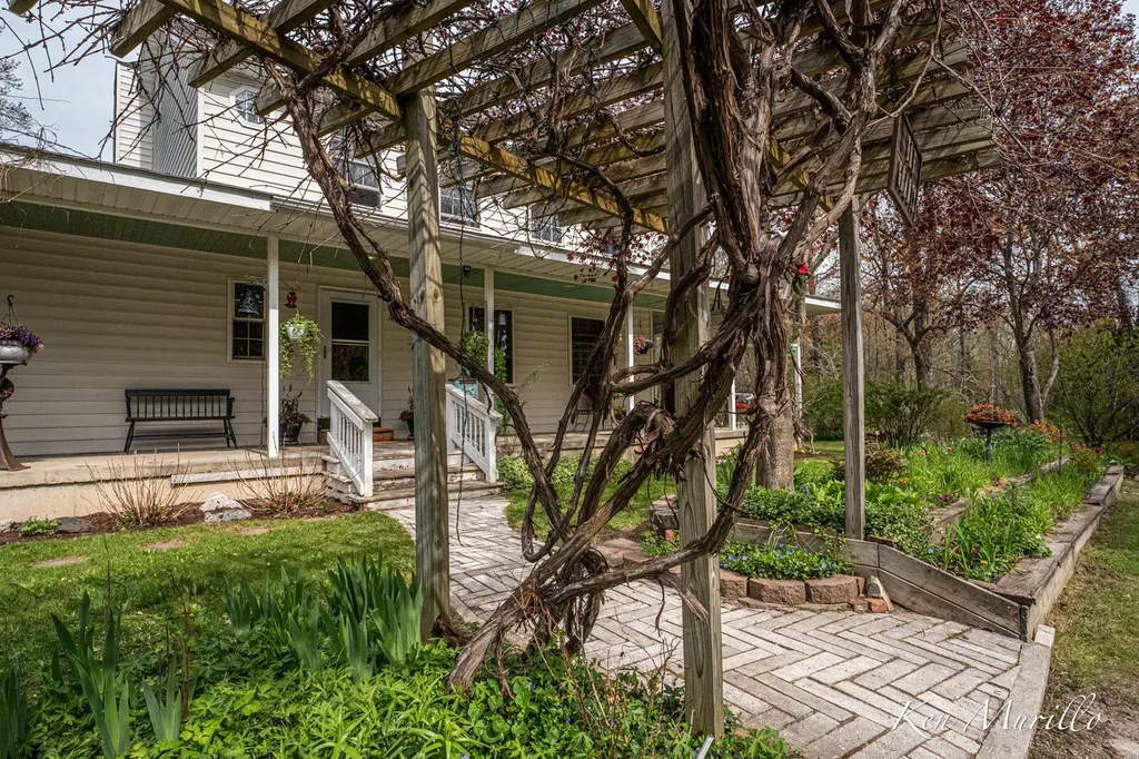 1519 N Roscommon Road Markey Township MI 48653