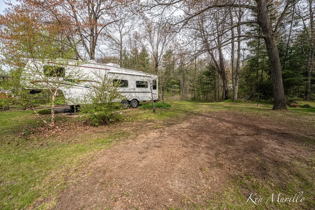 1519 N Roscommon Road Markey Township MI 48653